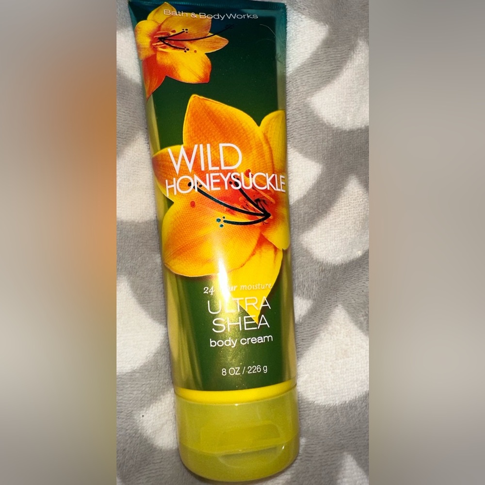 COPY - NEW Bath & Body Works Wild Honeysuckle Body Cream 8 oz